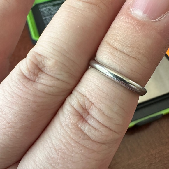 14k White Gold Solid Band Ring Gold 2.28 Grams Marked - Picture 5 of 5